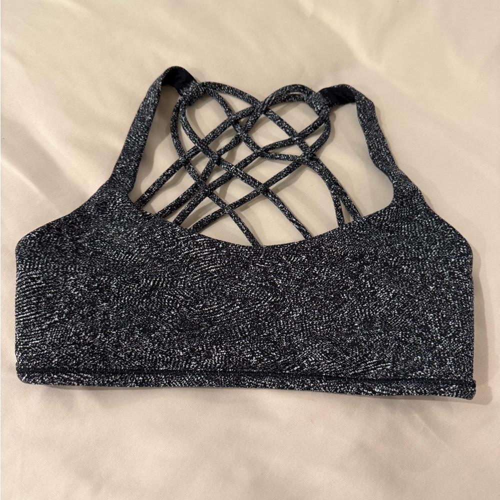 Lululemon Free to be Wild Bra - size 6